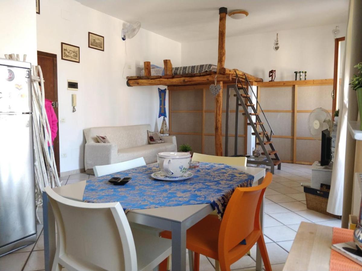 Delizioso Appartamento Vicino Al Centro Piombino Exterior foto
